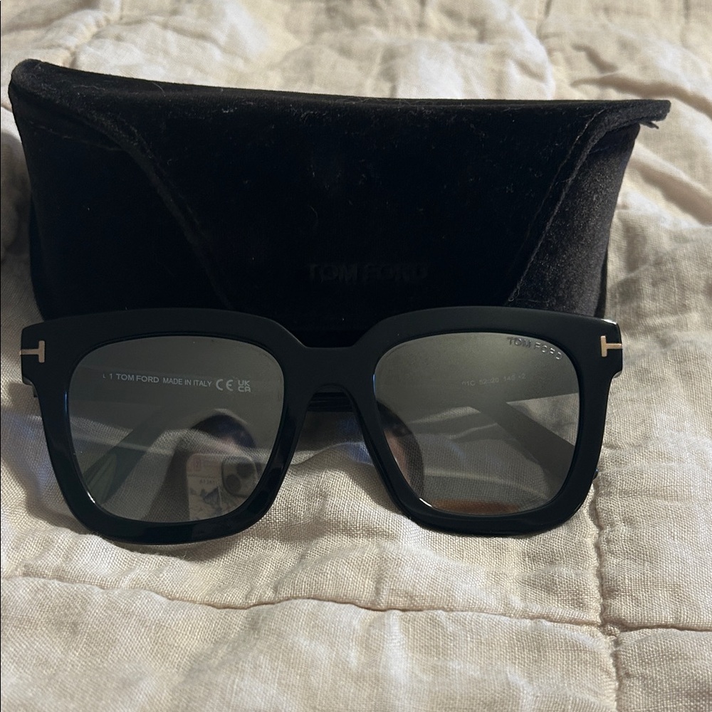 Tom Ford Sari Classic Black Eyewear